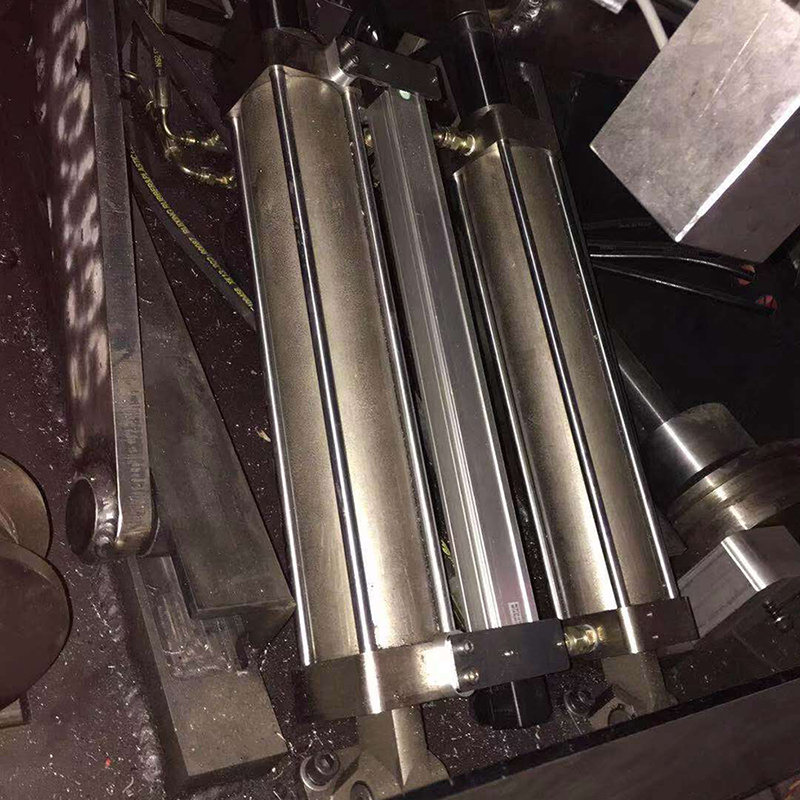 HLC拉杆式直线位移传感器用于升降平台液压站位移测量
